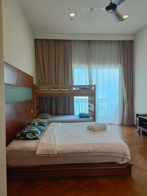 Straits Quay Marina Suites Penang 3E By Aurorahomes Bagan Jermal Extérieur photo